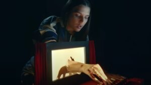 Mae Muller, 'I Wrote A Song' music video (photo: YouTube)